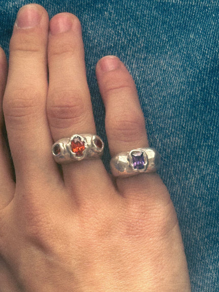 Cómo se hacen las joyas a la cera perdida (y qué es el cast-in-place)