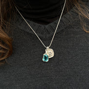 Personalize your jewelry · Custom service 