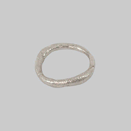 Simplemente un anillo