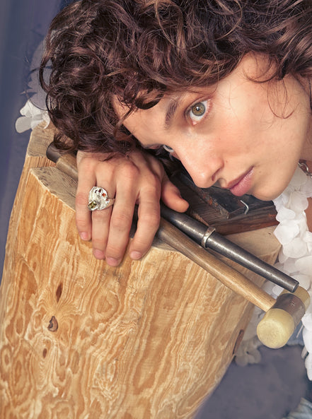 Retrato trabajo lastra anillo ocaso