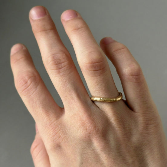 Simplemente un anillo de oro