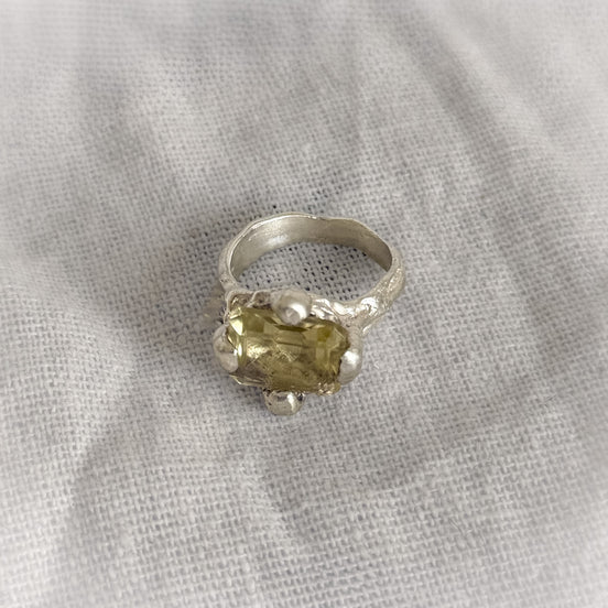 Anillo Ay limón con cuarzo limón, edición limitada