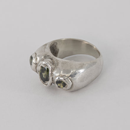 Timida 3 verde peridoto