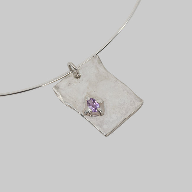 Gargantilla chapa amatista